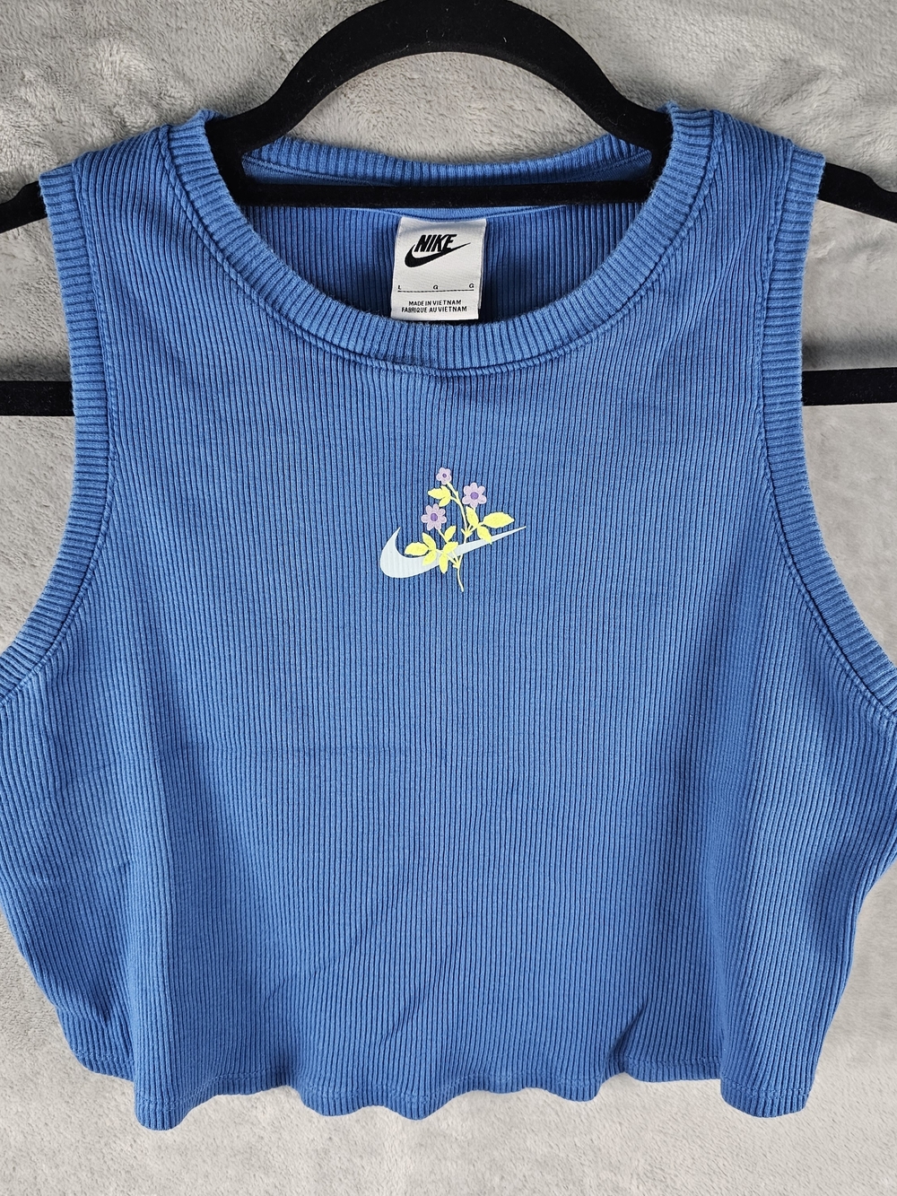 Nike Sz. Large Women's Cropped Tank Top Vest Flower Logo Center Swoosh Ribbed